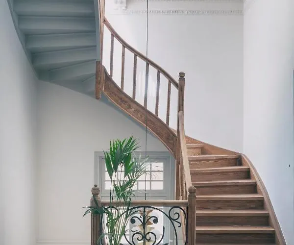 Aristide - Small Luxury Of The World