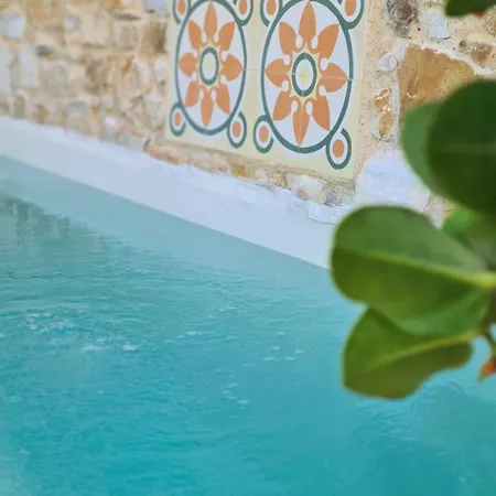 Aristide - Small Luxury Of The World