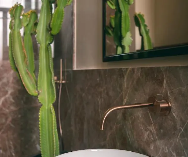 Aristide - Small Luxury Of The World 5*